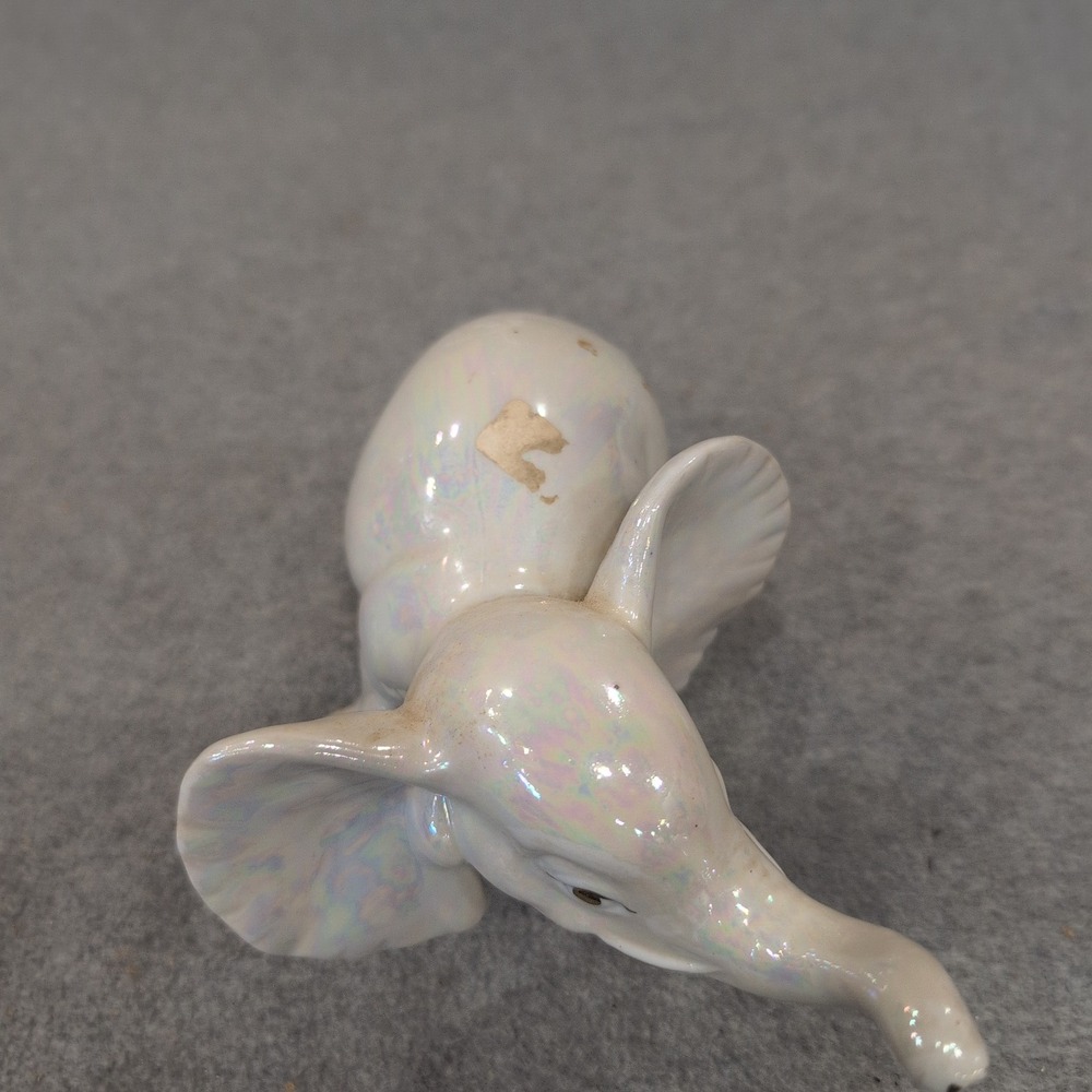 Vintage Iridescent Ceramic Elephant Figurine Mother of Pearl Glaze Gold Accents - Picture 4 of 5